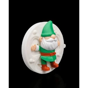 Gnomo de Natal Fazendo Anjinho na Neve - Artesanato e Personalizados