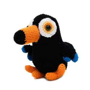 Tucano Médio em Amigurumi - Artesanato e Personalizados