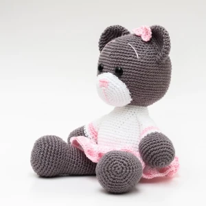 Ursa de Saia Rosa em Amigurumi - Artesanato e Personalizados