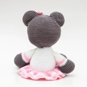 Ursa de Saia Rosa em Amigurumi - Artesanato e Personalizados