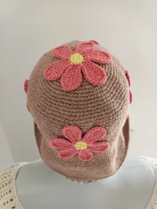 Chapéu bucket florido em Crochê - Artesanato e Personalizados