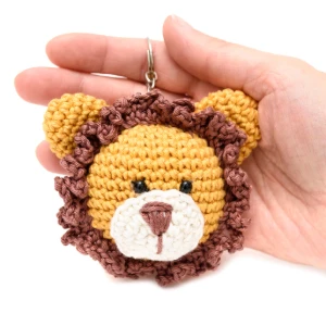Chaveiro cabeça de leão em amigurumi - Artesanato e Personalizados