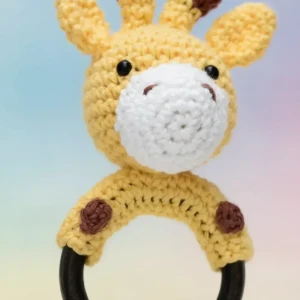 Chocalho Girafa Pequena em Amigurumi - Artesanato e Personalizados