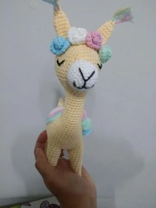 Lhama (Alpaca) em Crochê - Artesanato e Personalizados