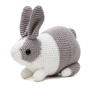 Coelho Holandês Cinza e Branco em Amigurumi - Artesanato e Personalizados