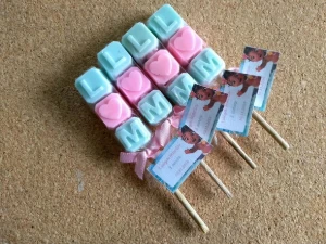 Sabonete Letrinha no Palito - Artesanato e Personalizados