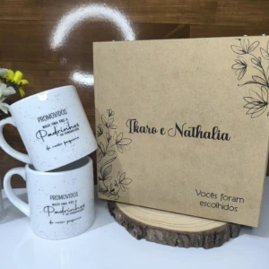 Kit Caixa MDF com Canecas Personalizadas - Artesanato e Personalizados