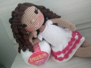 Boneca Esther - Artesanato e Personalizados