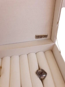 Caixa Porta-Anéis em Material Sintético - Artesanato e Personalizados