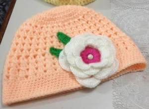 Toucas para Bebês em Tricô e Crochê - Artesanato e Personalizados