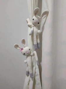 Amigurumi Coelha Menina - crochê - Artesanato e Personalizados