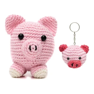 Duo porco bola e chaveiro porquinho em amigurumi - Artesanato e Personalizados