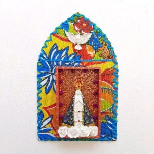 Capelinha de Chita Bordada "N. S. Aparecida" - Artesanato e Personalizados