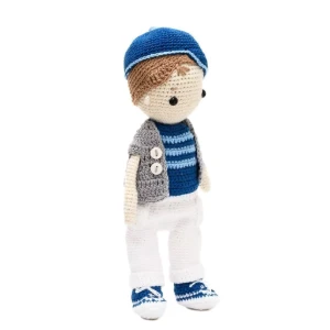 Boneco Jonathan em amigurumi - Artesanato e Personalizados