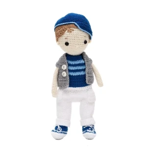 Boneco Jonathan em amigurumi - Artesanato e Personalizados