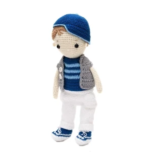 Boneco Jonathan em amigurumi - Artesanato e Personalizados