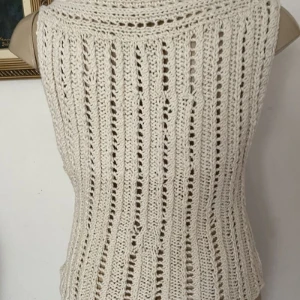 Colete de Crochê Artesanal