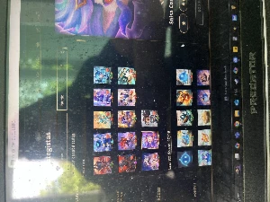 Conta Lol com várias + TFT com jinx humana - League of Legends
