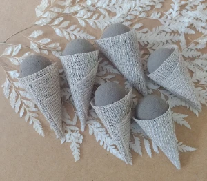 Cone de Juta com Espuma Floral com ímã magnético - Artesanato e Personalizados