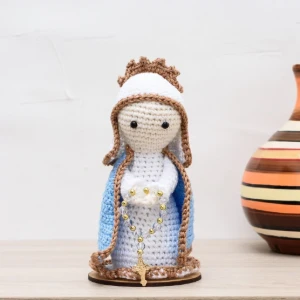 Nossa Senhora das Graças em amigurumi - Artesanato e Personalizados