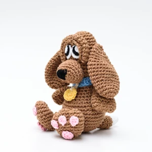 Cachorro Marrom em Amigurumi - Artesanato e Personalizados