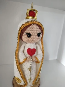 Santinha em Crochê - Nossa Senhora de Fátima - Artesanato e Personalizados