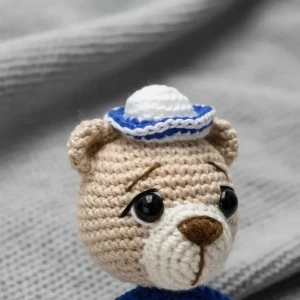 Mordedor Urso marinheiro em amigurumi - Artesanato e Personalizados
