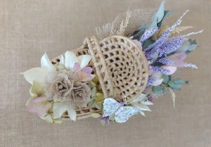 Mini Cesta picnic decorada com buque de lavanda - Artesanato e Personalizados