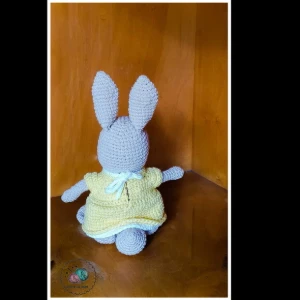 mamãe coelha popsom amigurumi - Artesanato e Personalizados