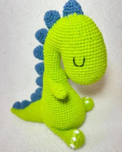 Dino Hugo Amigurumi - Artesanato e Personalizados