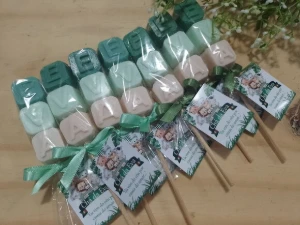 Sabonete Nome 6 Letras e Coracão no Palito - Artesanato e Personalizados