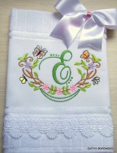 Toalha de Lavabo Personalizada com Guipir - Artesanato e Personalizados