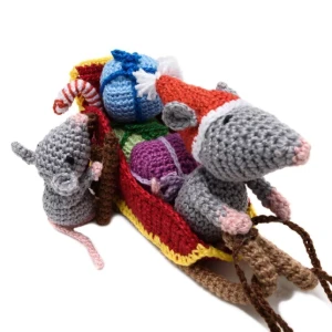 Trenó de Natal com ratinhos em amigurumi - Artesanato e Personalizados
