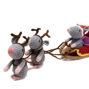Trenó de Natal com ratinhos em amigurumi - Artesanato e Personalizados