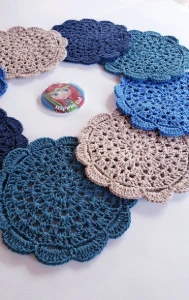 Porta Copos em Crochê - Artesanato e Personalizados