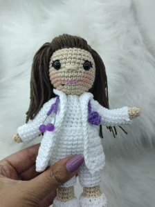 Mini boneca profissão - Médica - Artesanato e Personalizados
