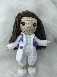 Mini boneca profissão - Médica - Artesanato e Personalizados