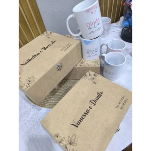 Kit Canecas ou Xícaras e Caixa MDF 24 cm - Artesanato e Personalizados