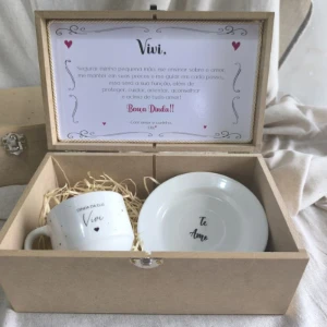 Kit Canecas ou Xícaras e Caixa MDF 24 cm