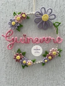 Porta Maternidade Margaridas Macramê com Tricotin - Artesanato e Personalizados