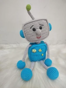 Amigurumi Robô em Crochê - Artesanato e Personalizados