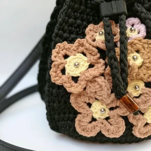 Bolsa de Crochê Sanfona com Flores - Artesanato e Personalizados
