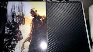 Xbox One com Skin do Dying Light - Usado - Na Caixa