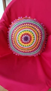 Capa de Almofada em Crochê Mandala Taj - Artesanato e Personalizados