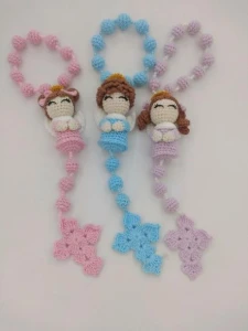Terço de Crochê com Anjinhos - Artesanato e Personalizados