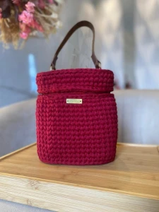 Frasqueira Toilet Bag Vermelha em Crochê