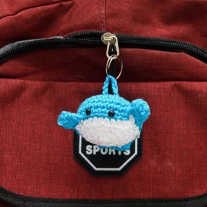 Chaveiro Mini Baleia Azul em Amigurumi - Artesanato e Personalizados