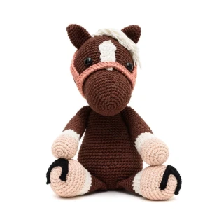 Cavalo tordilho marrom em amigurumi - Artesanato e Personalizados