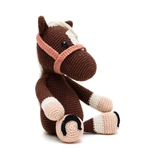 Cavalo tordilho marrom em amigurumi - Artesanato e Personalizados