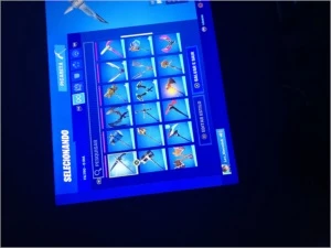 Conta fortnite season 5 capítulo 1 com glow e batman